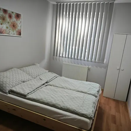 Otthonos Lakas * Kerepes