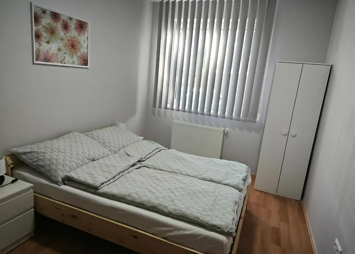 Otthonos Lakas * Kerepes